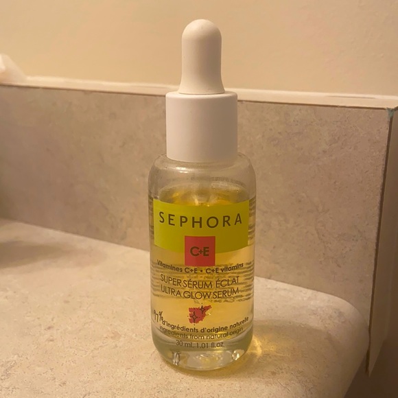 Sephora C+E Glow serum - Picture 1 of 3